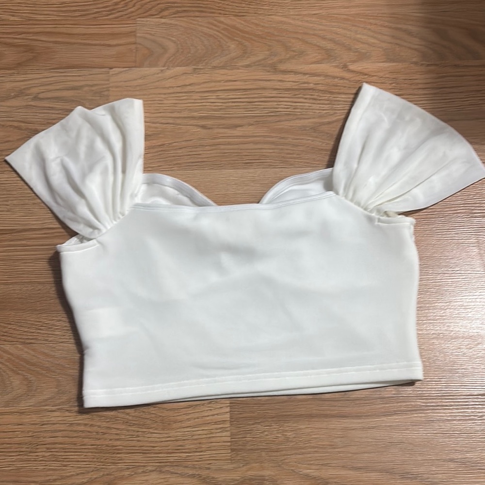 Shein White Ruched Bow Crop Top Flutter‎ Sleeve Sweetheart Neckline - Picture 2 of 3